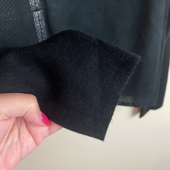 TOWNSEN Black Crewneck Lamb Leather & Wool Sweater Size Small - Picture 4 of 6